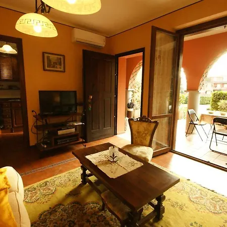 Chiostro Apartment Stresa